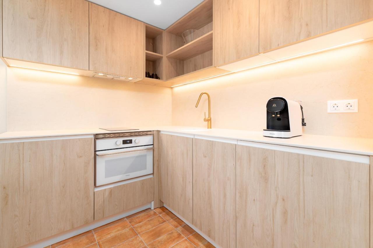 Apartamentos Las Ciencias H Валенсия Екстериор снимка